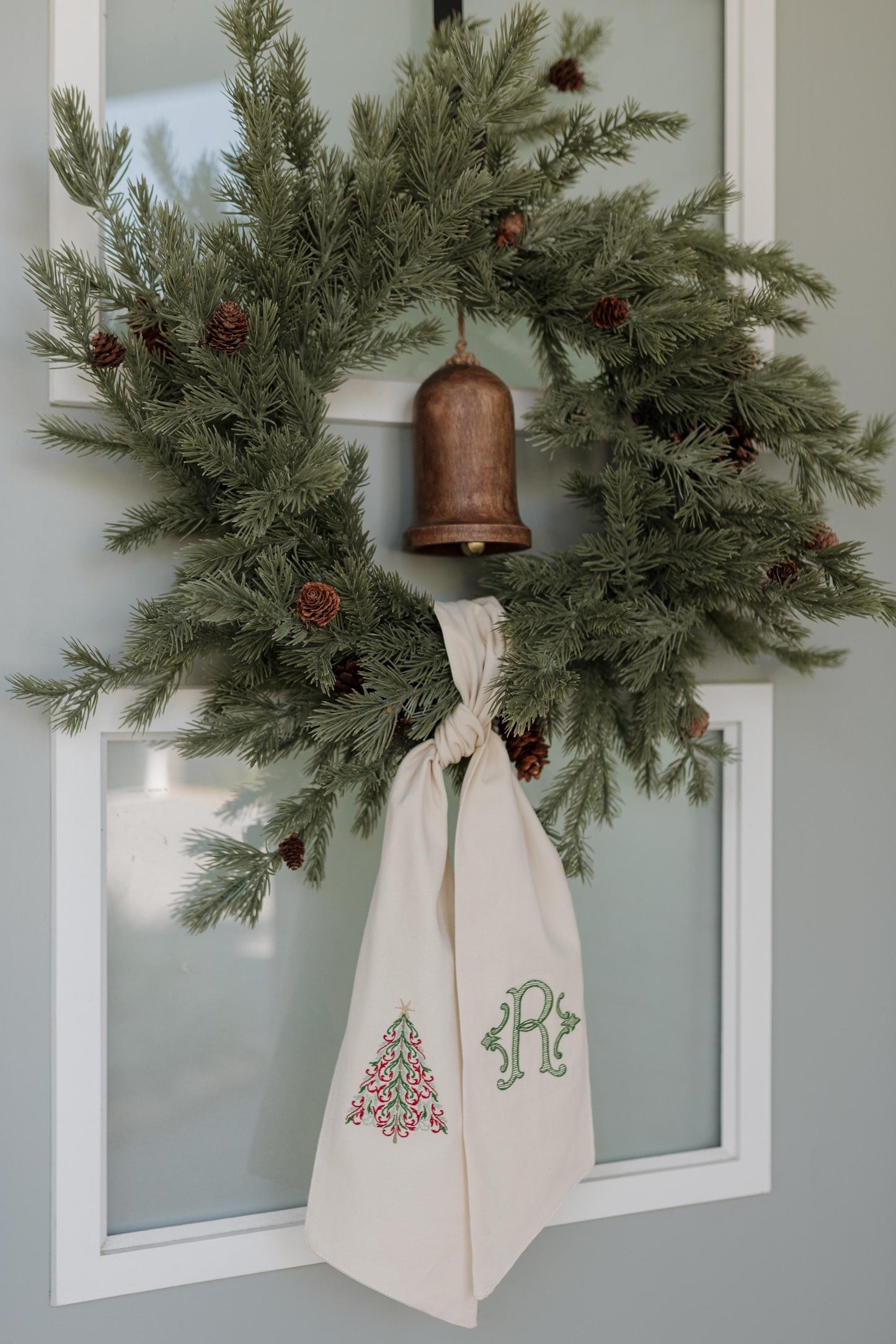 The Holiday Wreath Sash - Traditional Tree
