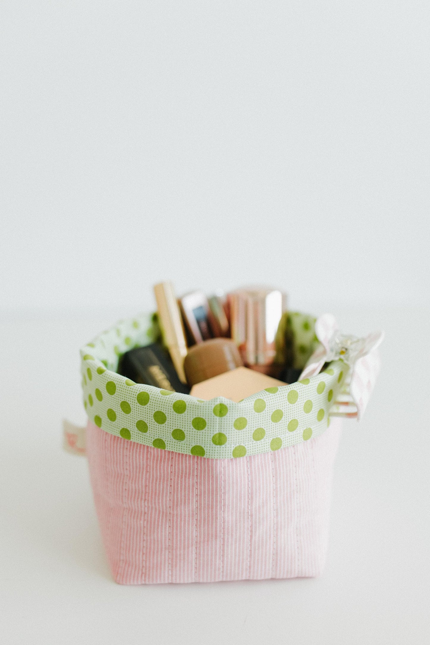 The Heirloom Collection - Petite Vanity Bucket