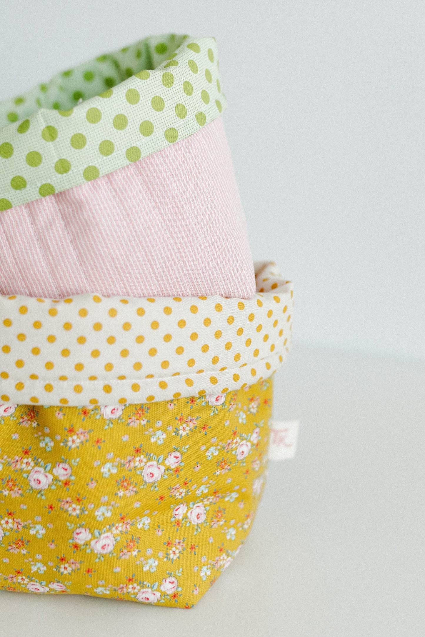 The Heirloom Collection - Petite Vanity Bucket